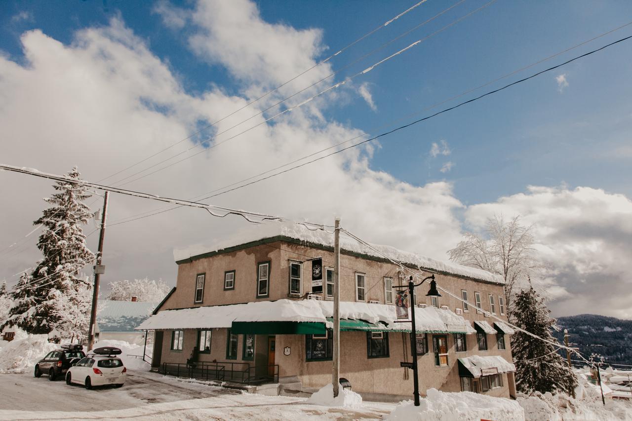 The Flying Steamshovel Inn Rossland Exteriör bild